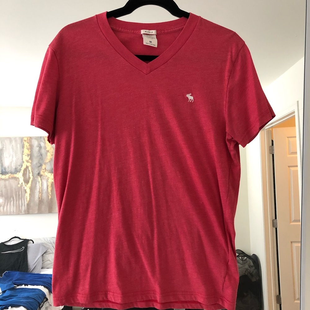Abercrombie V neck T shirt men’s medium